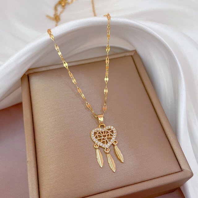 Heart and Leaves Pendant with Zirconias in Gold and Silver
