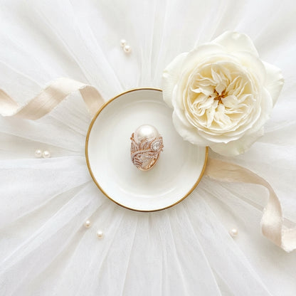 Vintage Bright Inlaid Pearl Ring