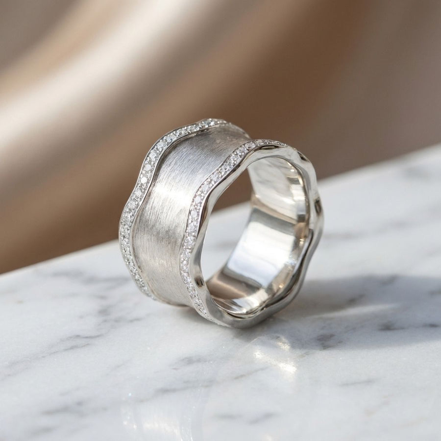 Vintage Silver Band Bright Ring