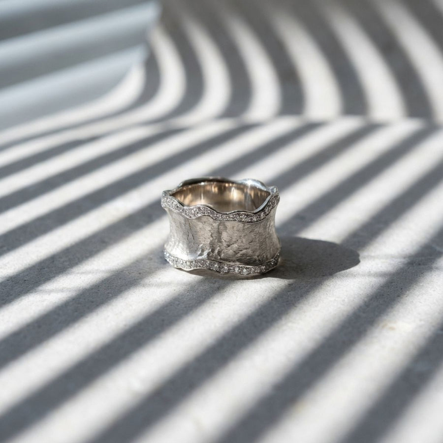 Vintage Silver Band Bright Ring
