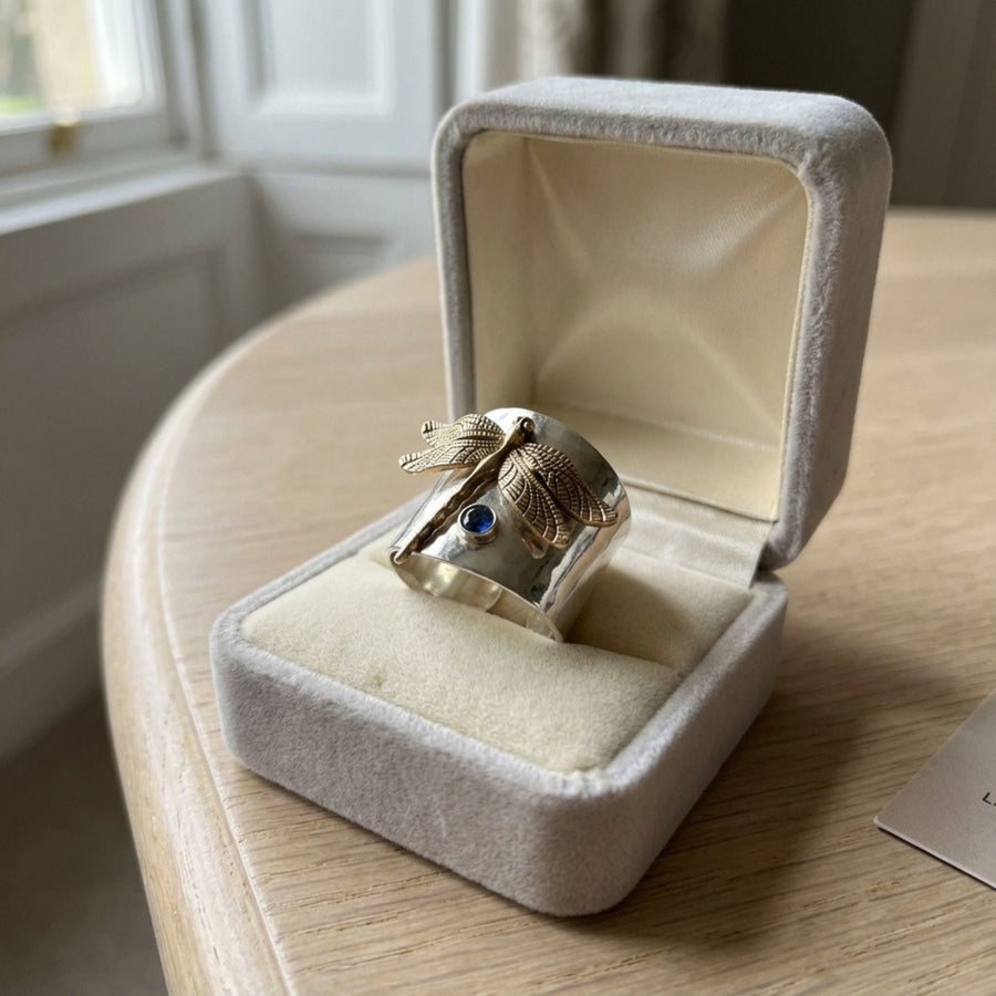 Vintage Carved Blue gem Dragonfly Ring