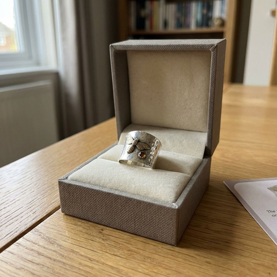 Vintage Carved Gold Dragonfly Ring