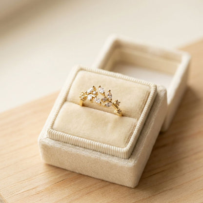 Elegant Crystal Leaf Ring