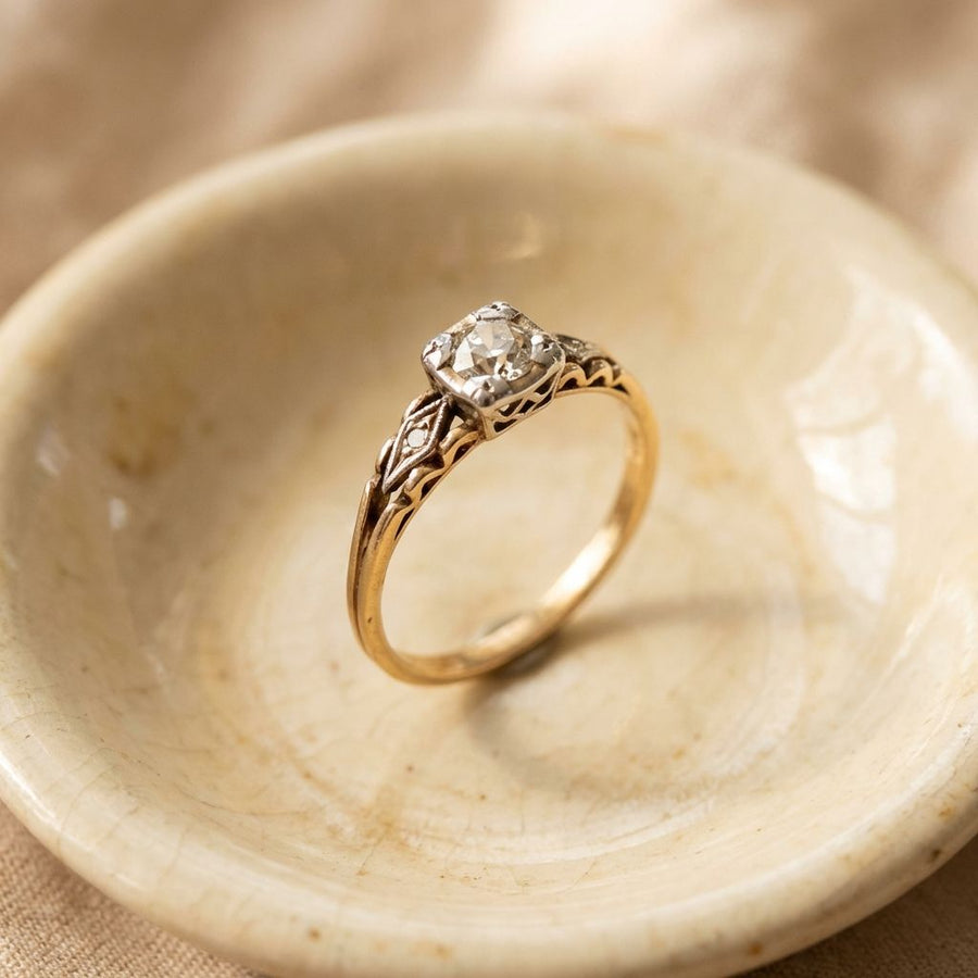 Vintage Zirconia Fine Gold Ring