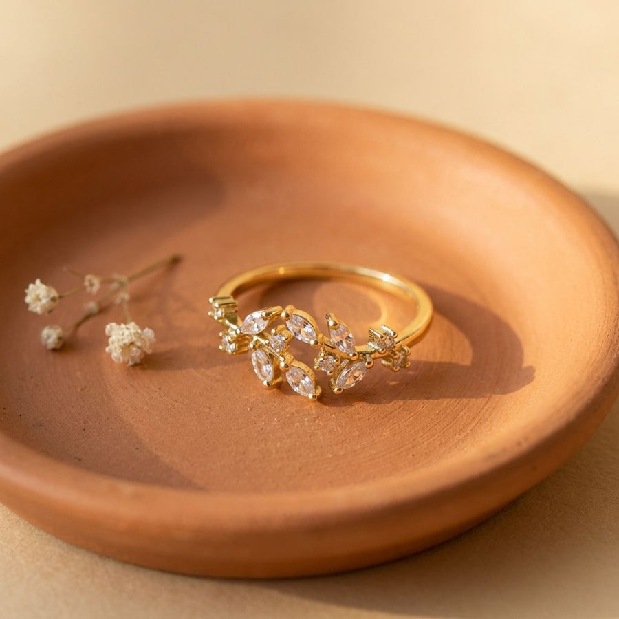 Elegant Crystal Leaf Ring