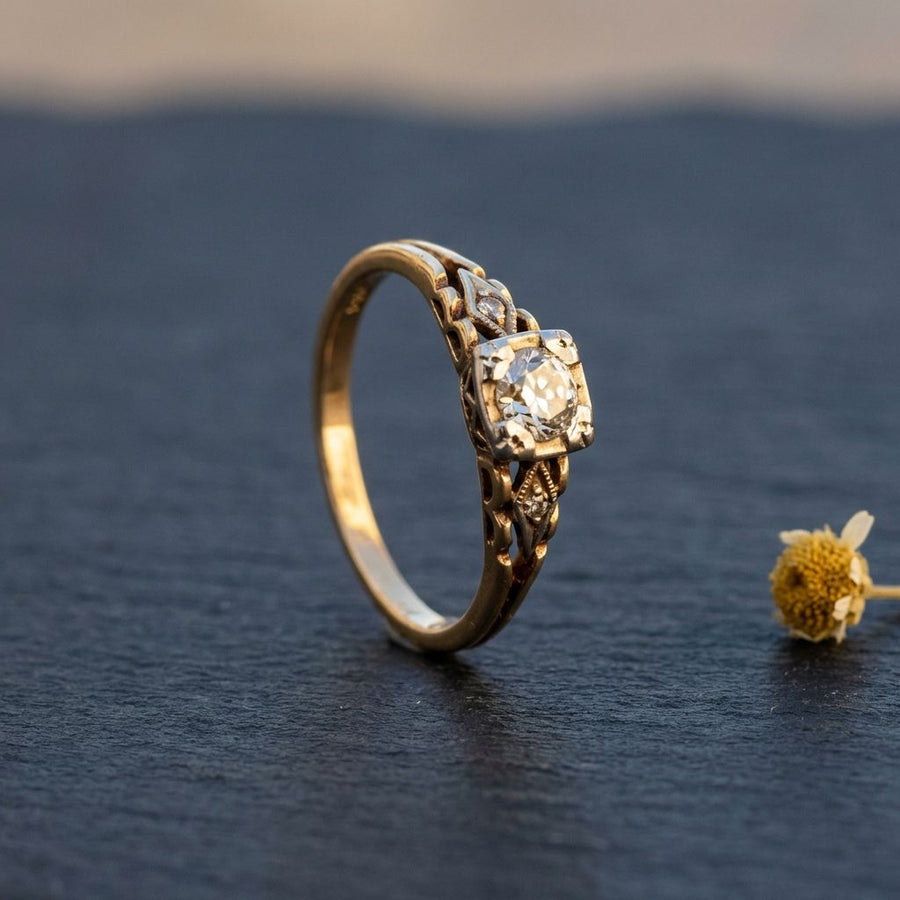 Vintage Zirconia Fine Gold Ring