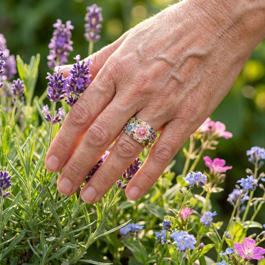 Vintage Golden Colorful Crystal Hollow Ring