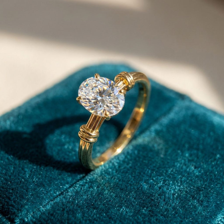 Vintage Gold & Silver Oval Line Knot Shiny Gemstone Adjustable Ring