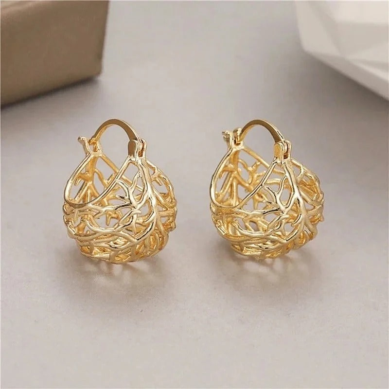 Vintage Gold Hollow Teardrop Earrings-Lydieannejewelry
